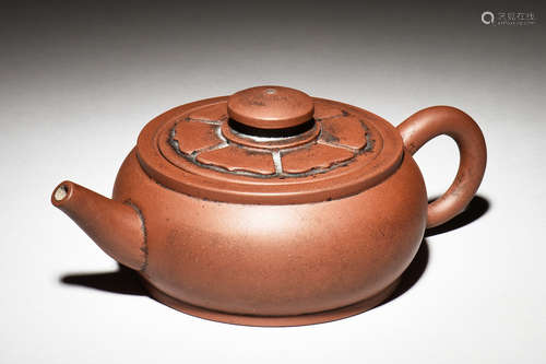 YIXING ZISHA 'FLOWER PETALS' TEAPOT