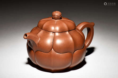 YIXING ZISHA 'FLOWER PETALS' TEAPOT