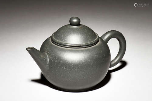 YIXING ZISHA ROUND TEAPOT