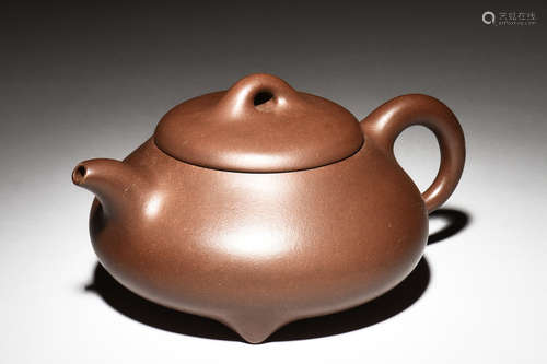 YIXING ZISHA TRIPOD TEAPOT