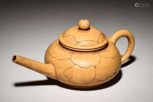 YIXING ZISHA TEAPOT WITH LONG SPOUT