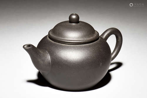 YIXING ZISHA ROUND TEAPOT