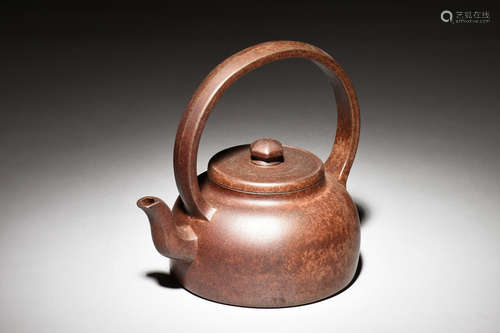 YIXING ZISHA TEAPOT WITH LIFTING HANDLE