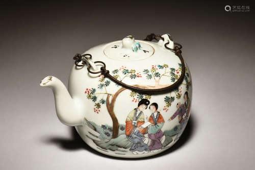 FAMILLE ROSE 'PEOPLE & POETRY' TEAPOT