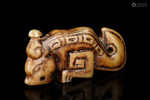 JADE CARVED 'TIGER' ORNAMENT