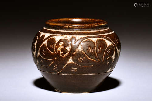 BLACK GLAZED AND CARVED 'FLOWERS' JAR