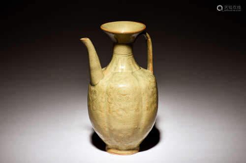 YAOZHOU WARE LOBED EWER