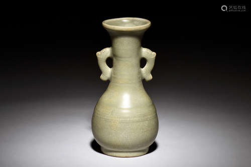 LONGQUAN WARE BOTTLE VASE WITH HANDLES