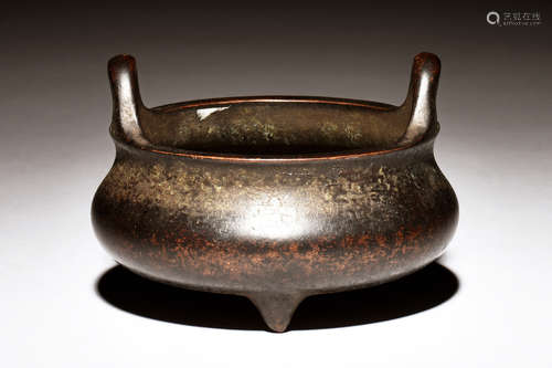 BRONZE TRIPOD CENSER WITH HANDLES