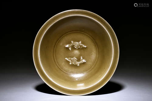 LONGQUAN WARE 'FISHES' DISH