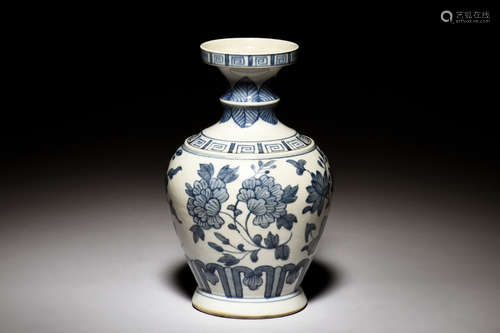 BLUE AND WHITE 'FLOWERS' VASE