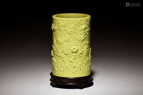 GREEN GLAZED AND CARVED 'FLOWERS' BRUSH POT WITH STAND