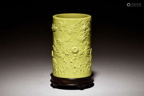 GREEN GLAZED AND CARVED 'FLOWERS' BRUSH POT WITH STAND