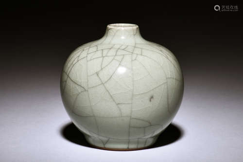 GUAN-TYPE CELADON GLAZED JAR