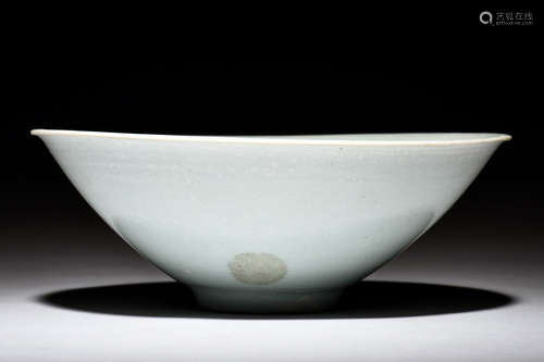 CELADON GLAZED CONICAL BOWL