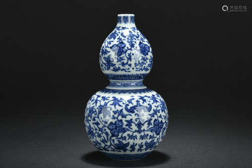 BLUE AND WHITE DOUBLE GOURD VASE