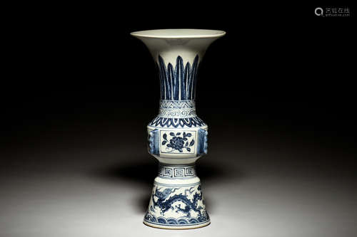 BLUE AND WHITE 'DRAGON' VASE, GU