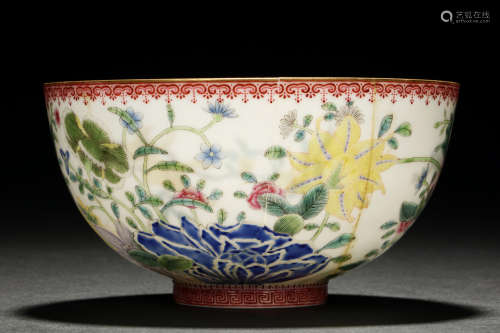 A MAGNIFICENT AND EXTREMELY DELICATE FAMILLE ROSE/ FA LAN CAI DECORATED EGG-SHELL BOWL