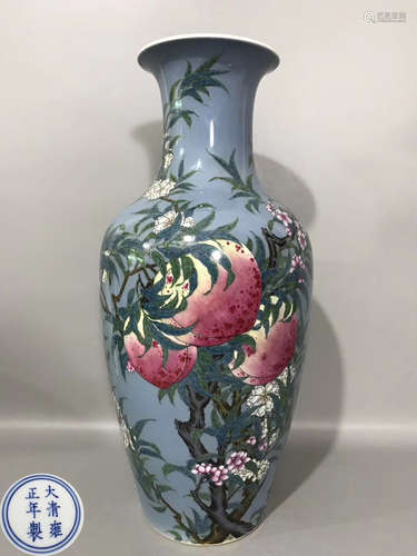 A DAQING QIANLONG NIANZHI MARK BLUE GLAZED PEACH VASE