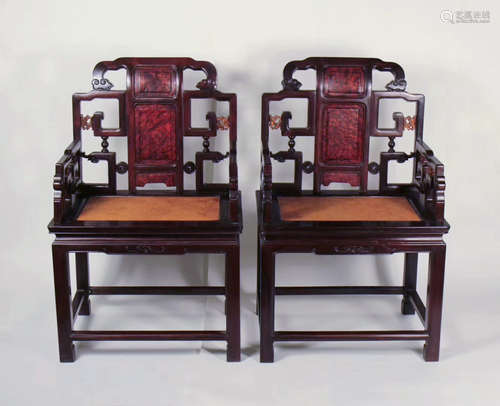 A PAIR OF HONGMU HORSESHOEBACK ARMCHAIRS