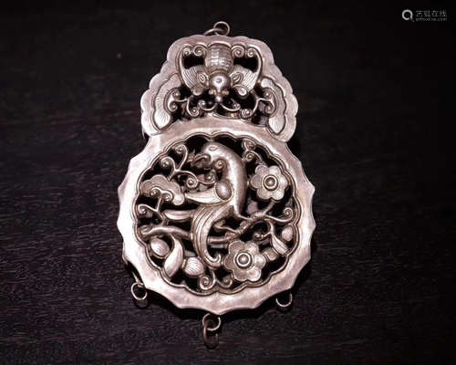 SILVER PENDANT