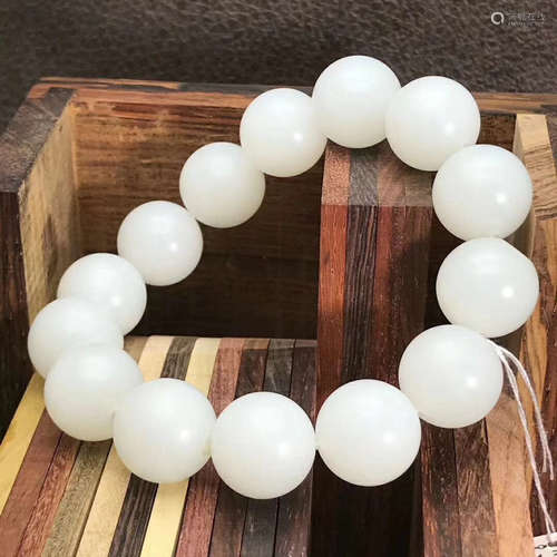 A HETIAN JADE BEADS BRACELETS