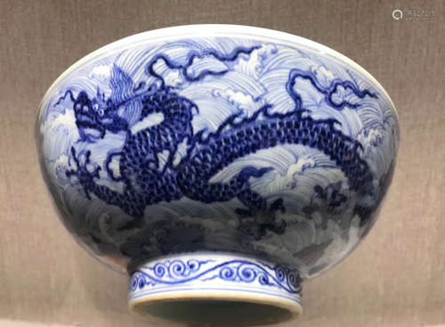 A BLUE&WHITE DRAGON SUBJECT BOWL