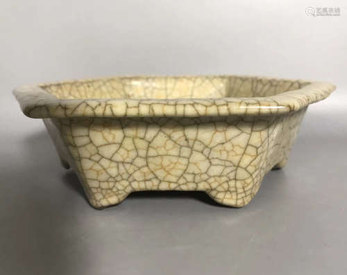 A GE GLAZE HEXAGONAL POT