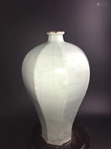 LONGQUAN KILN MEI VASE