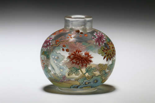 A Chinese Peking Glass Snuff Bottle