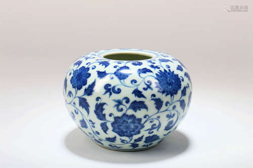 A Chinese Blue and White Porcelain Water Pot