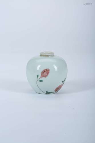 A Chinese Wu-Cai Porcelain Jar