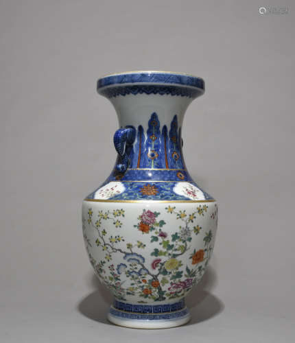 Chinese Blue And White Color Precelain Vase