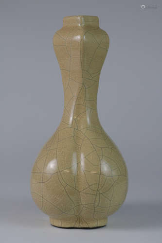 Chinese yellow glazed porcelain