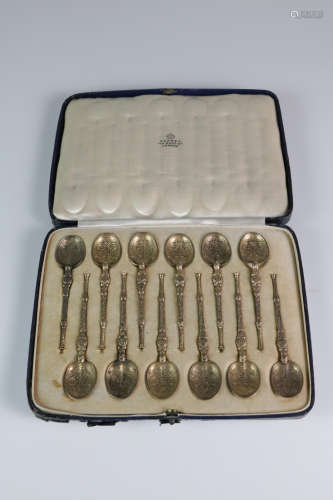 Set of antique silver spoons. 12 pieces