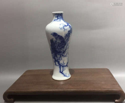 Chinese Blue and White Porcelain Vase, Mark