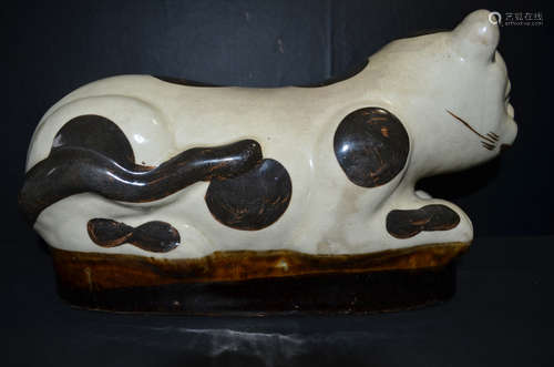 Ming Dynasty  Kitty Ceramic Pillow