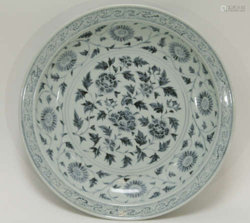 Chinese Blue/White Porcelain Charger w. Floral