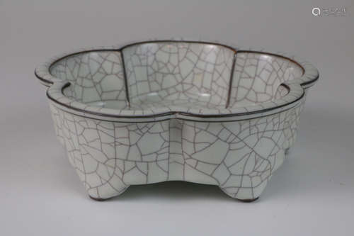 Chinese porcelain bowl