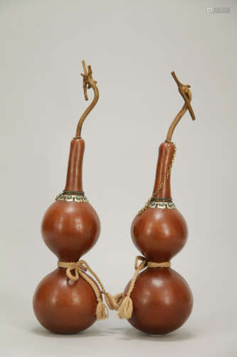 Pair of Chinese Gourd Carved Vase