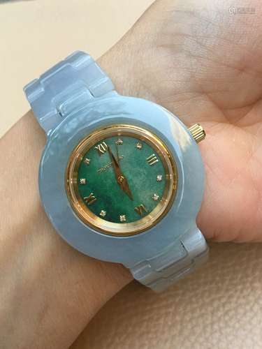 A NATURAL JADEITE WATCH