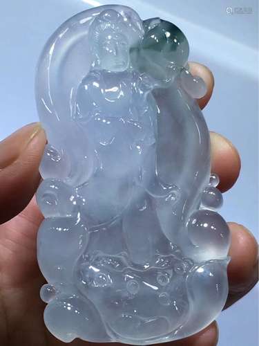 A NATURAL ICY PIAOHUA JADEITE GUANYIN DESIGN PENDANT