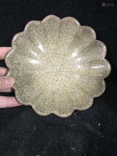 A GE KILN SUNFLOWER SHAPED BOWL