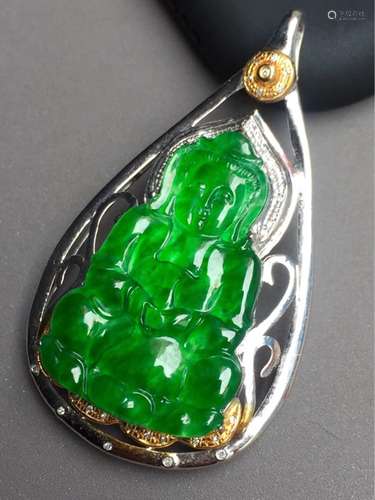 A NATURAL  ICY  JADEITE GUANYIN DESIGN PENDANT