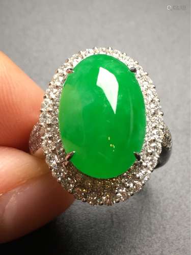 A NATURAL  YANGLV  JADEITE RING