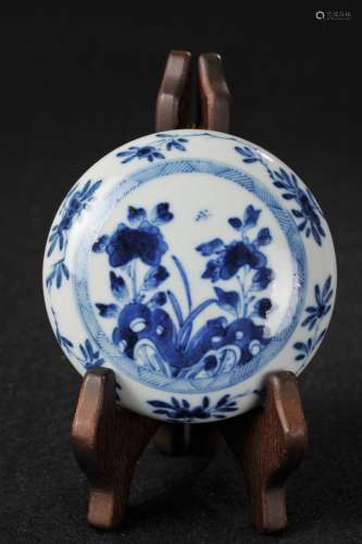 CHINESE BLUE AND WHITE INK BOX
