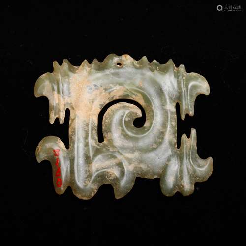 CHINESE ARCHAIC JADE PENDANT