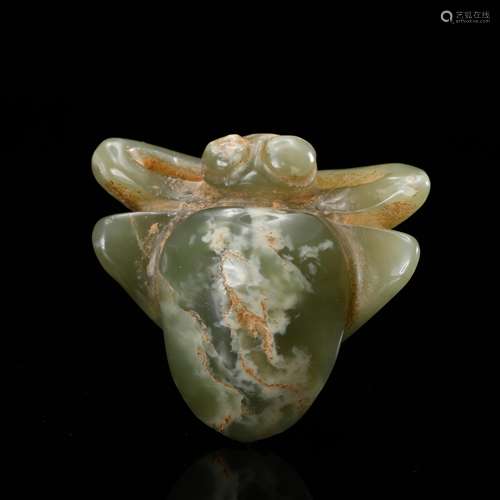 CHINESE ARCHAIC JADE PENDANT