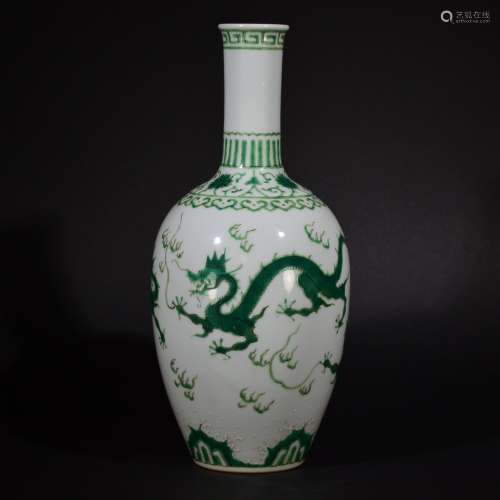 Qianlong Mark, A Green Decorated Vase