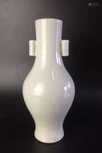 Yongzheng Mark, A Ge Ware Vase